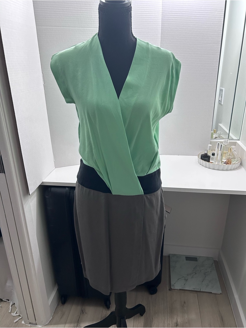 Diane von Furstenberg DVF Nori Crepe Silk Dress Size 6